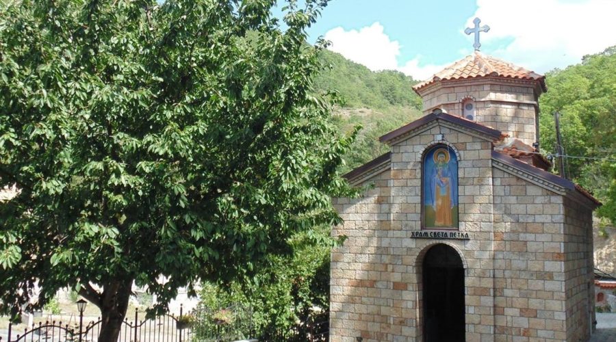 Лековитата вода во „Св. Петка Римјанка“ која им помогнала на многу луѓе